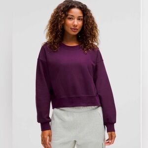 Lululemon Perfectly Oversized Cropped Crew *French Terry
Dramatic Magenta